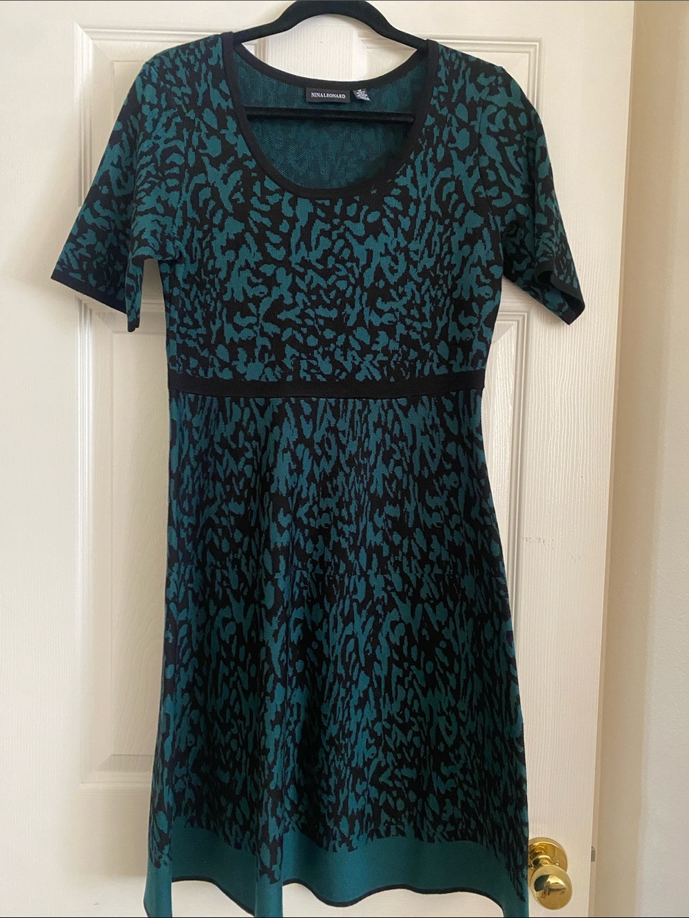 Nina Leonard Green & Black Patterned Short Sleeve Dress